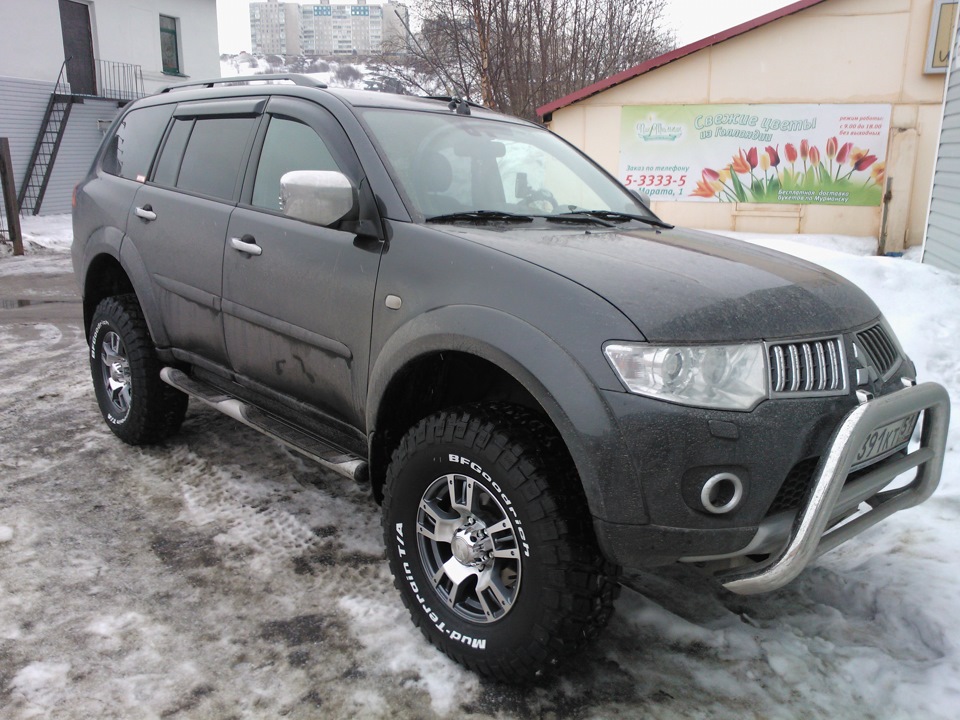 Mitsubishi Pajero Sport SUV 2009